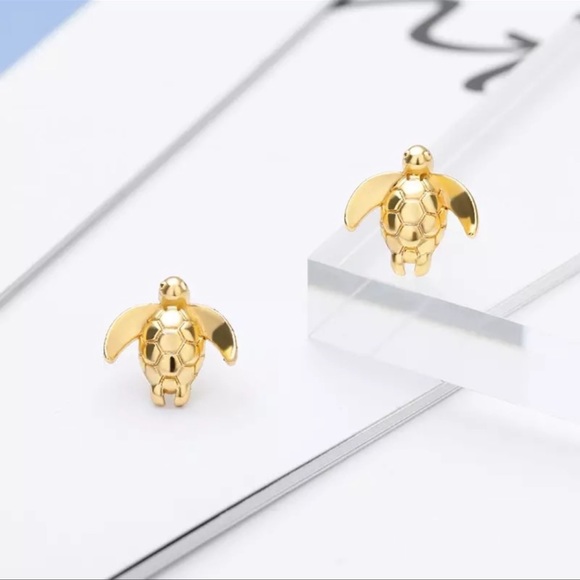 Jewelry - NEW Gold Turtle Earrings Jewelry Gift